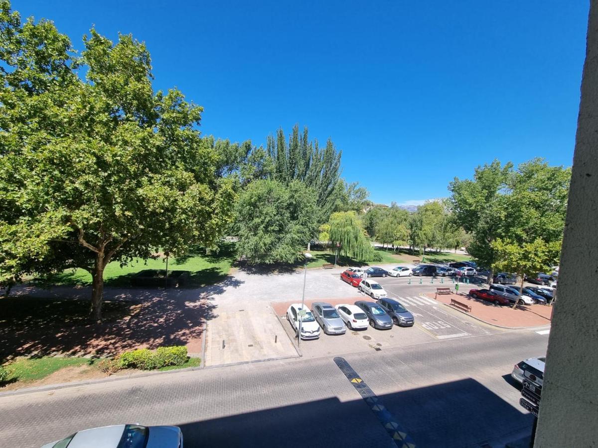 Un Rincon Con Vistas Al Parque Wifi Junto A Catedral By Apartamentos Logroño Zewnętrze zdjęcie